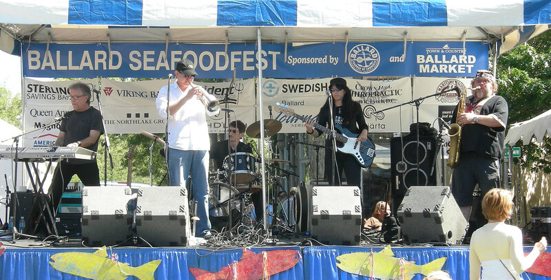 Brave Combo performing at the Ballard Seafoodfest
